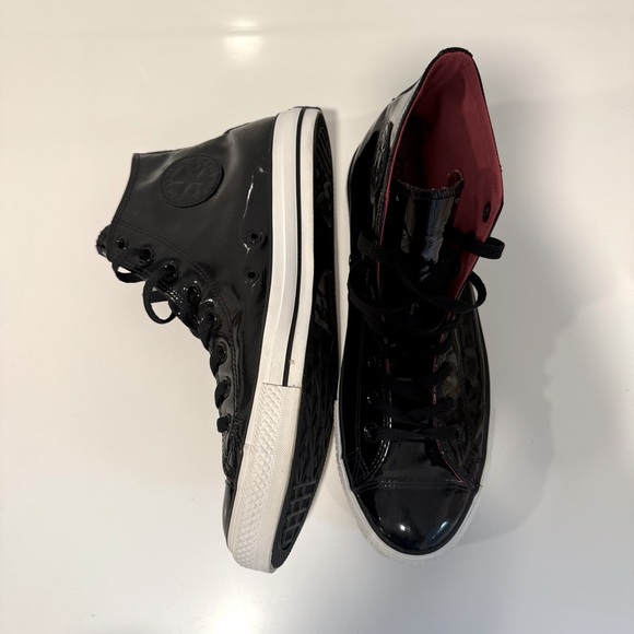 Converse Chuck Taylor Men 11 Black Patent Leather High Top Sneakers Red Lining - Picture 3 of 9